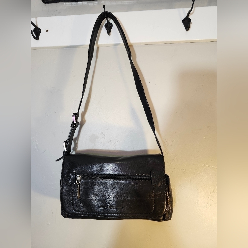 Stone Mountain Black Leather Shoulder Bag
